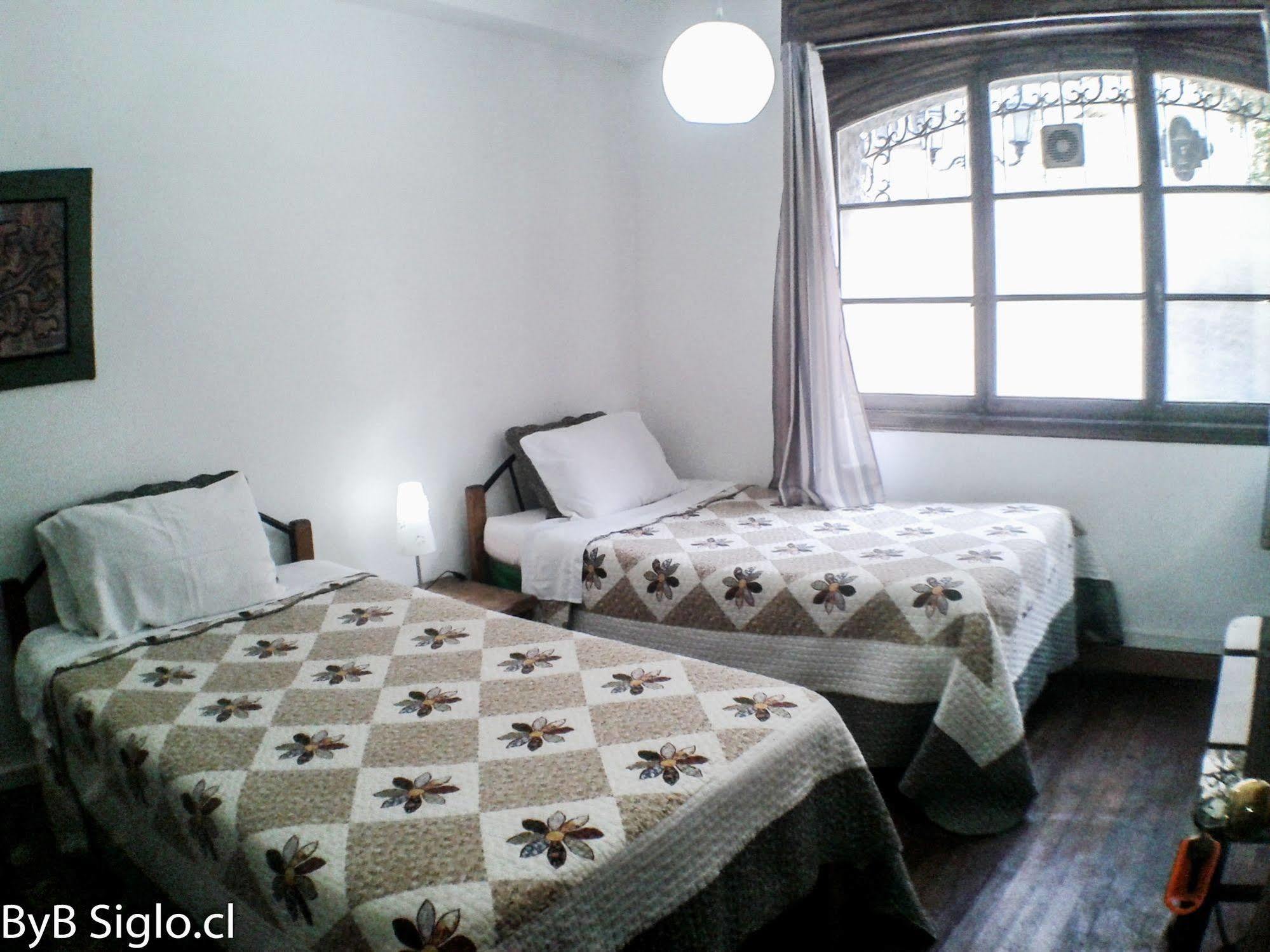 Hostal Bybsiglo Santiago Exterior photo